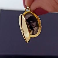  Relicário Oval Diamante Lumina em Ouro 18k com Diamantes