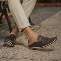 Mule Masculino Dumont em Couro - Café 