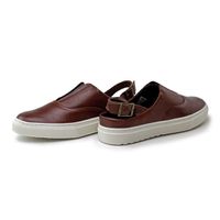 Mule com Fecho Masculino Connect em Couro - Brown