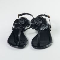 Sandalia Laroche Hellen Flor em Couro - Preto
