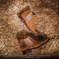 Botina Chelsea Strong Camurça Taupe