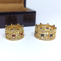 Aliança de Casamento Coroa Princess Com Diamantes, Rubi e Safira
