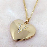 Relicário em Ouro 18k Coração com Gravação de Letra com Diamantes