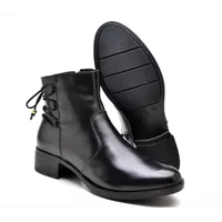 Bota Feminina Couro Preta Cano Curto - Kátia Cintra
