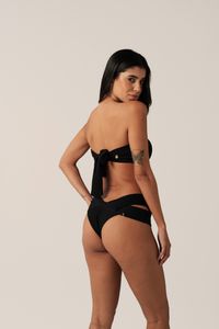 TOP TOMARA QUE CAIA FIVELA TEXTURA PRETO E CALCINHA DUPLA ALÇA TEXTURA PRETO