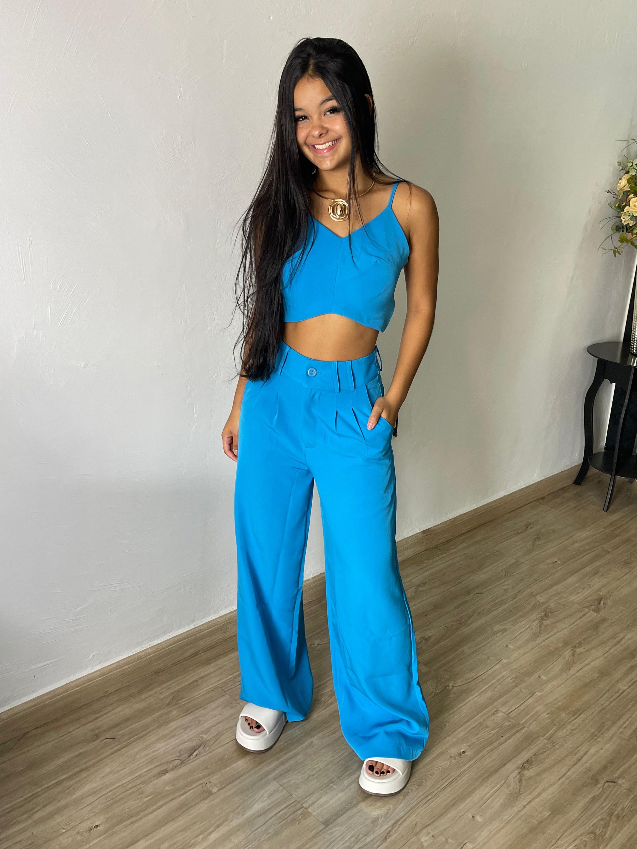 conjunto de Alfaiataria cor azul 