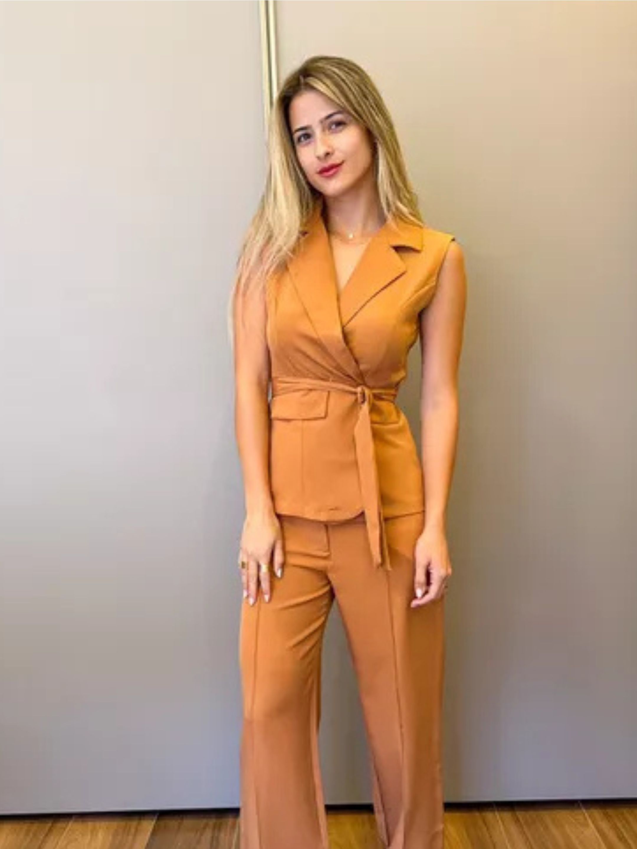 CONJUNTO OLÍVIA CARAMELO - MMUNIZ 