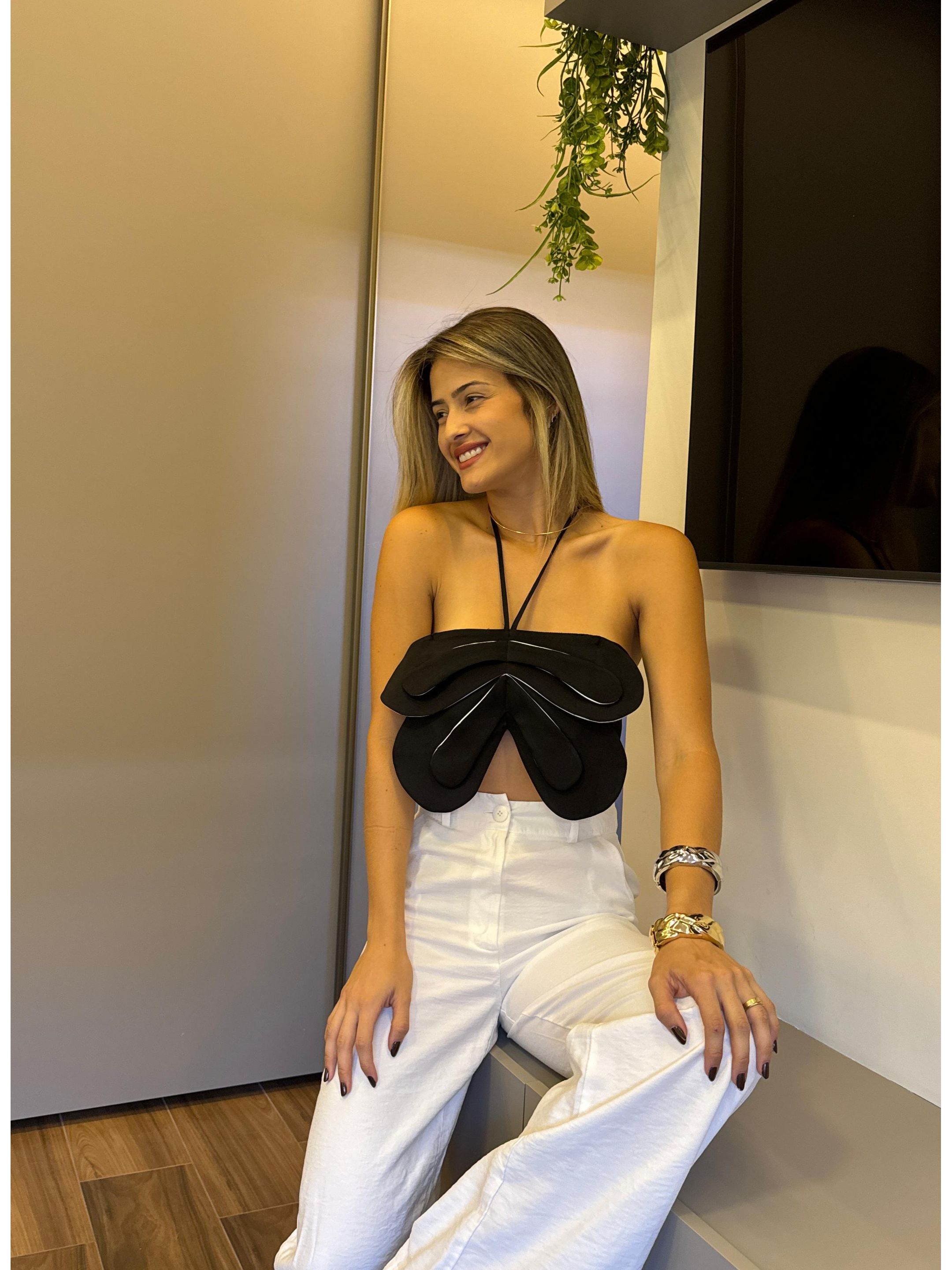 CROPPED FLOR PRETO - MMUNIZ 