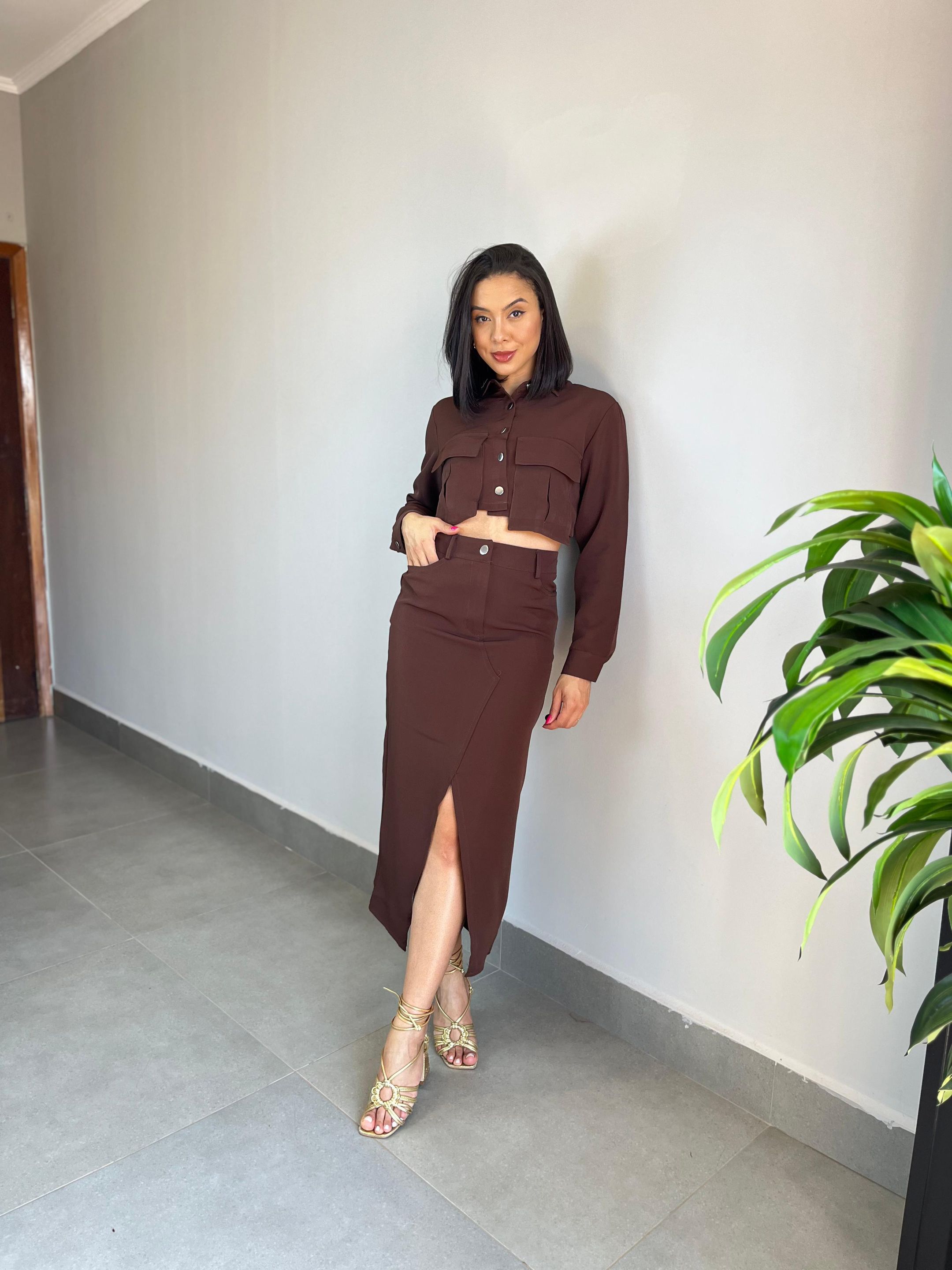 CONJUNTO FLORA MARROM - MMUNIZ 