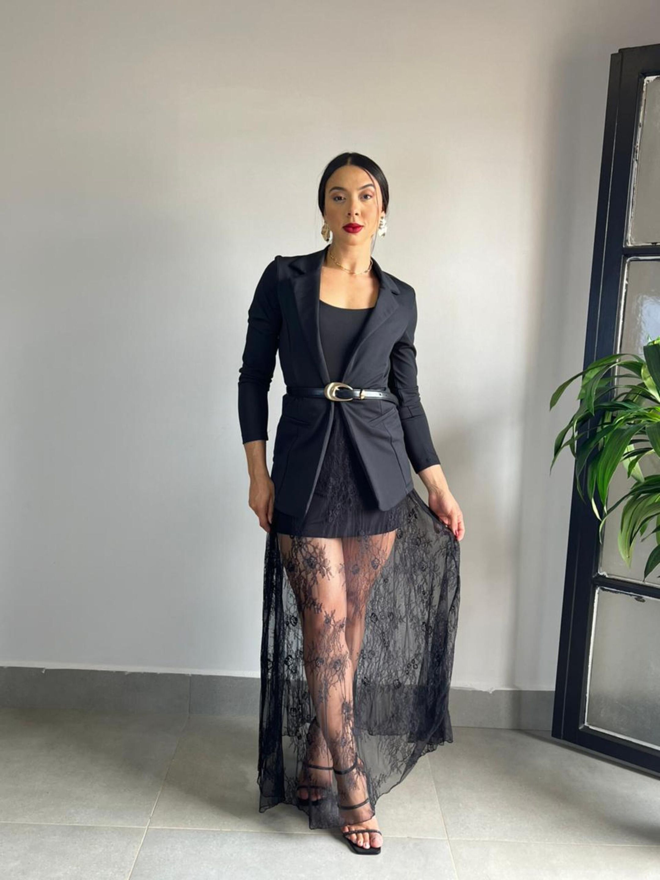 SAIA LONGA RENDA PRETO - MMUNIZ 