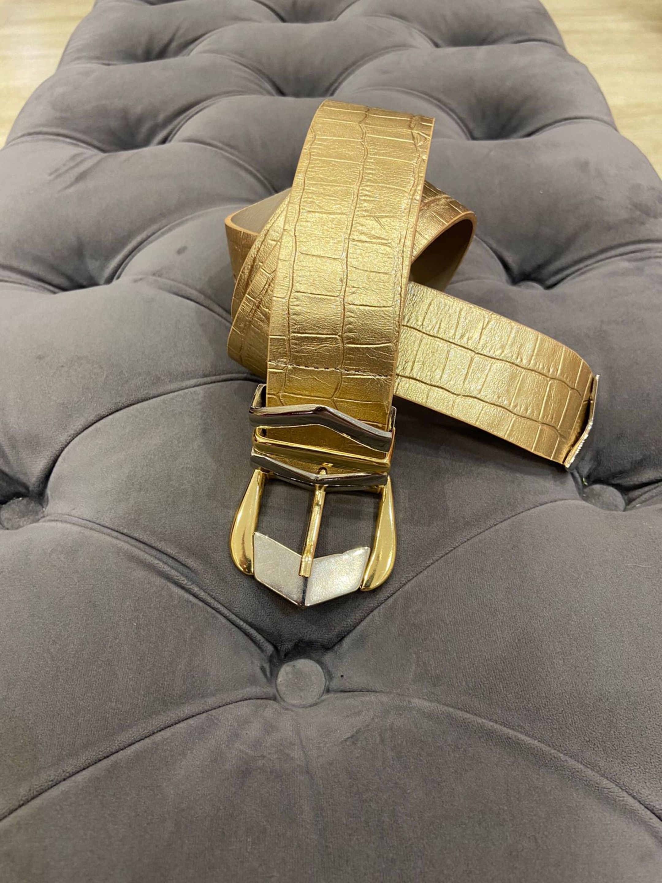 CINTO COURO MARY DOURADO - MMUNIZ 