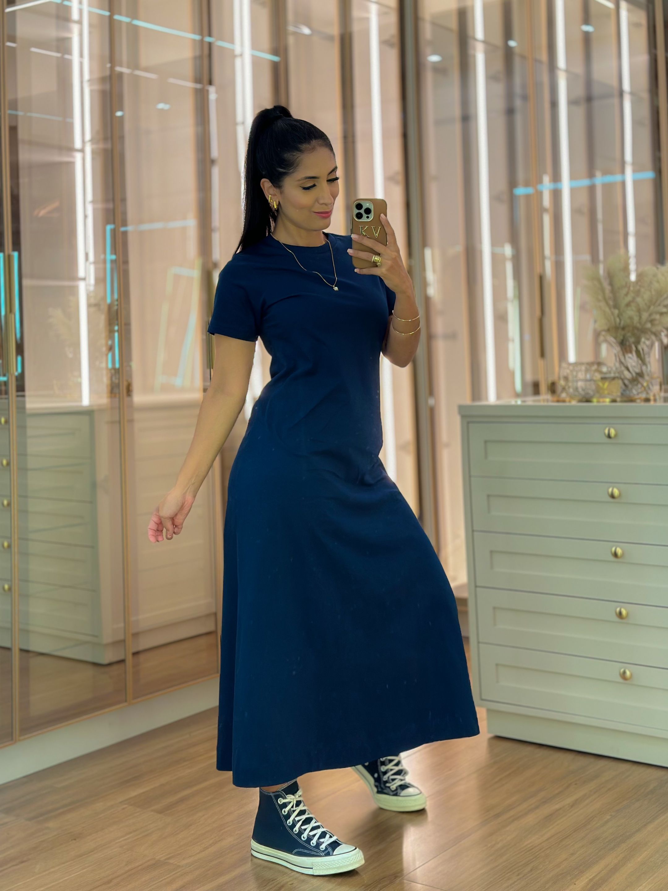 Vestido midi Básico Manga Curta Azul Marinho 