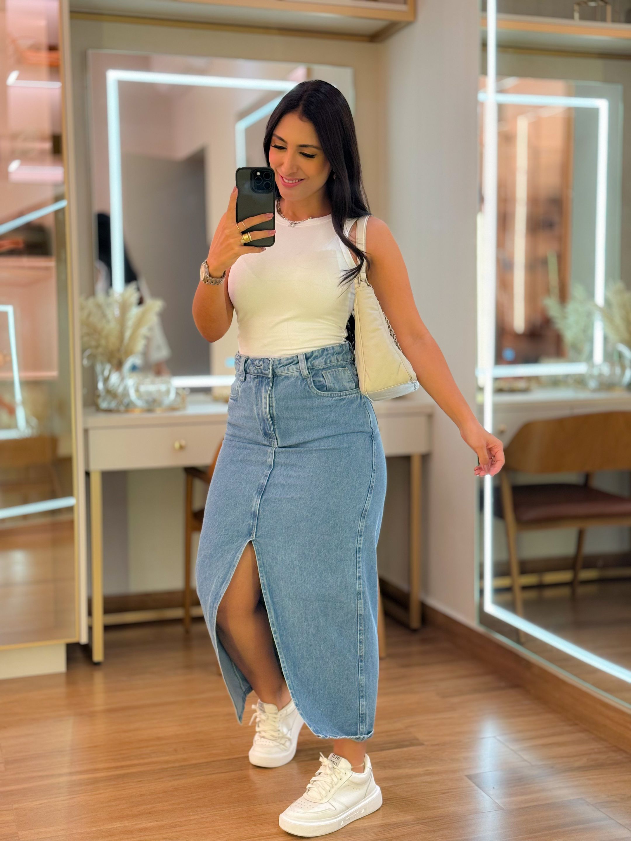 Saia Rebeca Jeans Jeans Claro - Por Katia Vilar Moda Clássica 