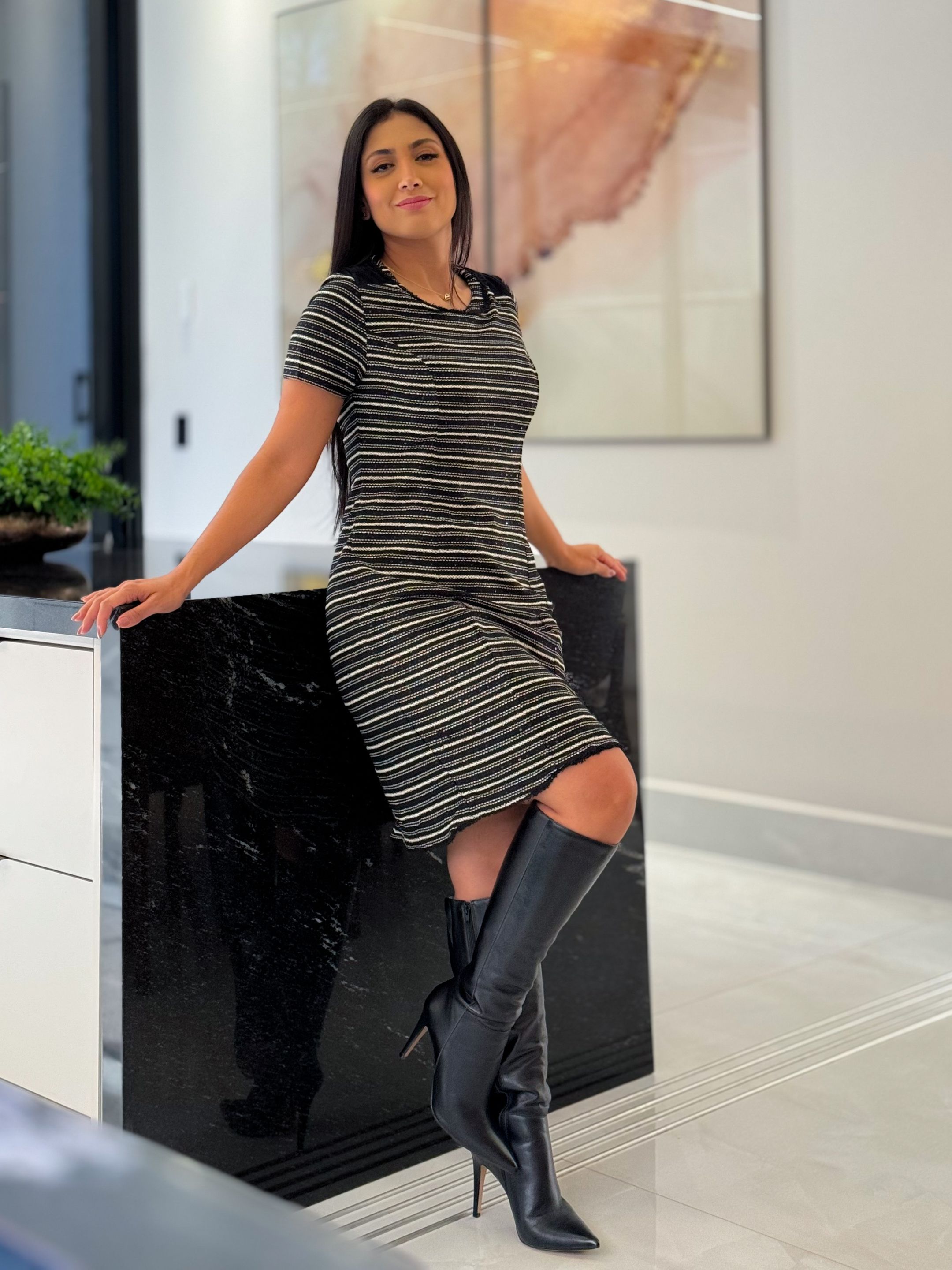 Vestido Rafa Tweed Preto E Areia - Por Katia Vilar Moda Clássica 