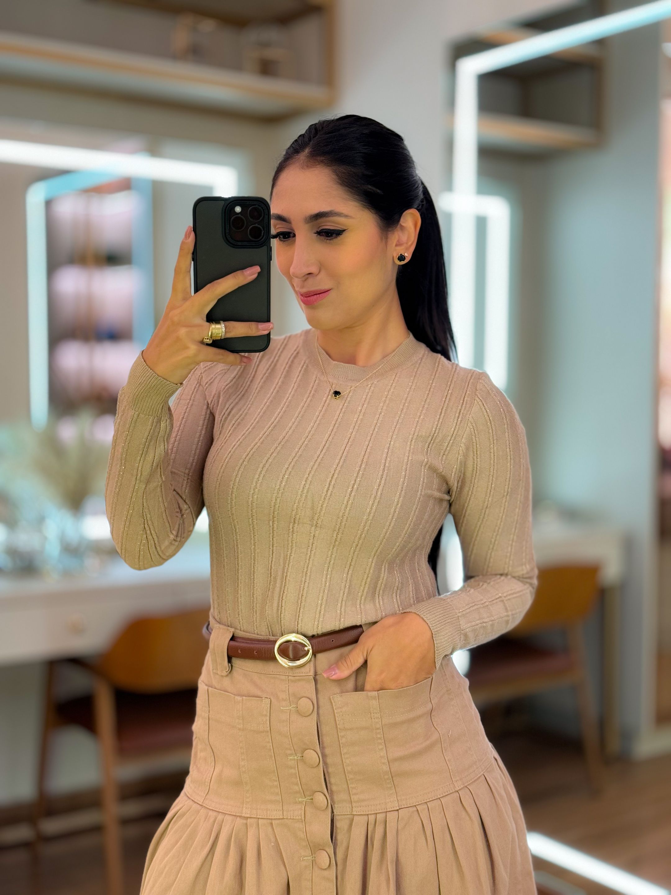 Blusa Tricot Ester Nude - Por Katia Vilar Moda Clássica 