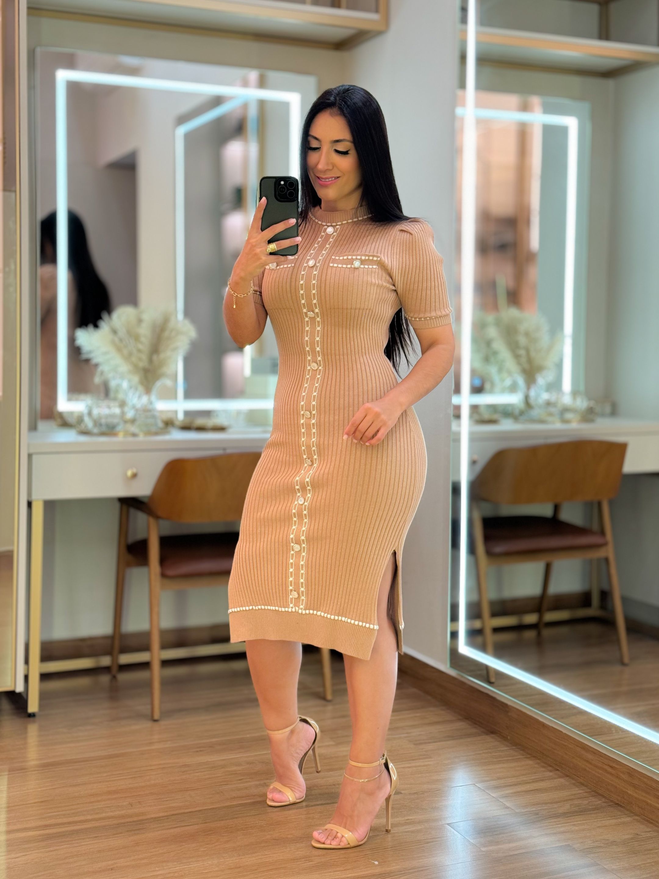 Vestido Juliene Tricot Nude - Por Katia Vilar Moda Clássica 