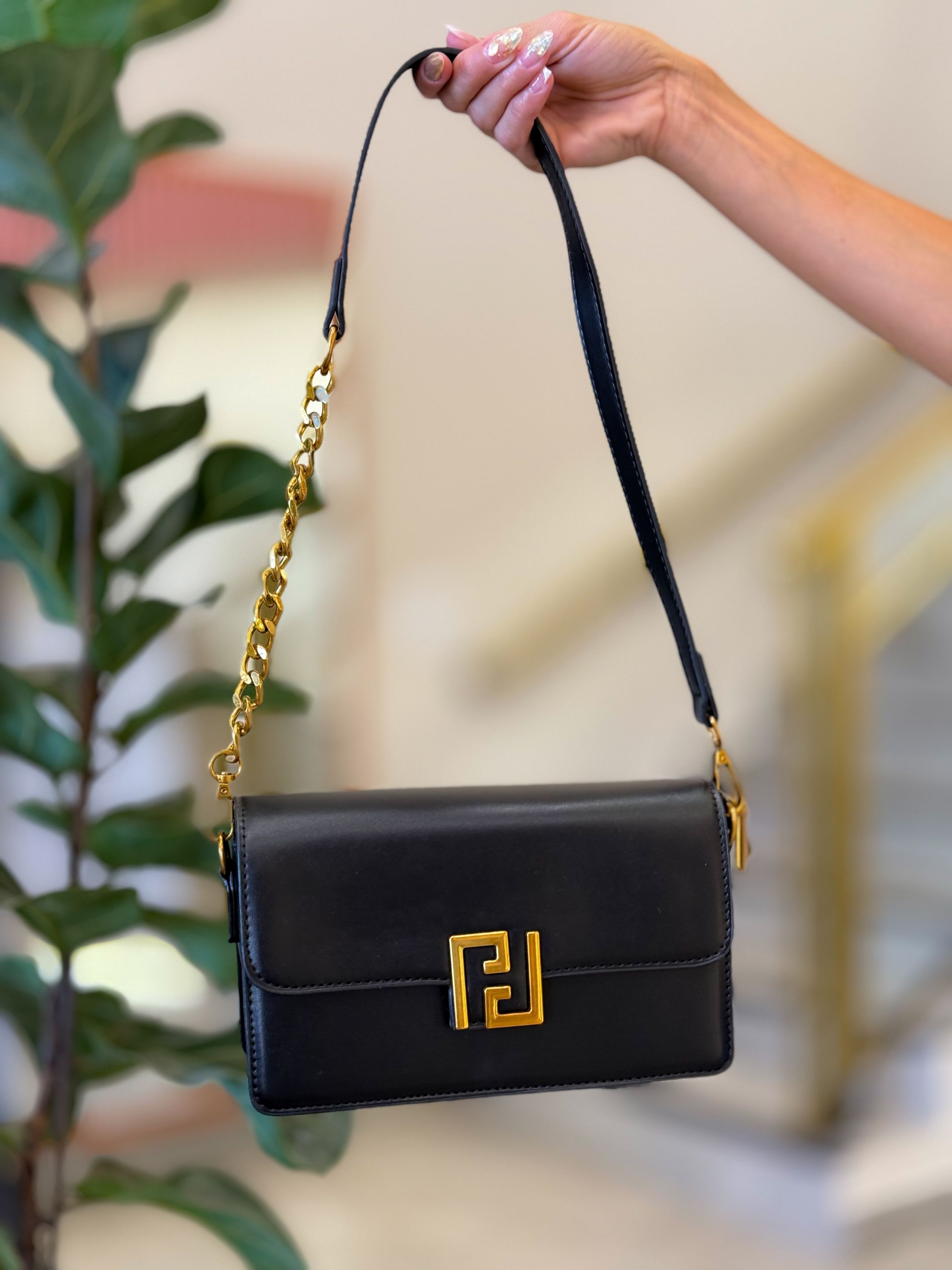 Bolsa Quadrada Juliana Preto - Por Katia Vilar Moda Clássica 