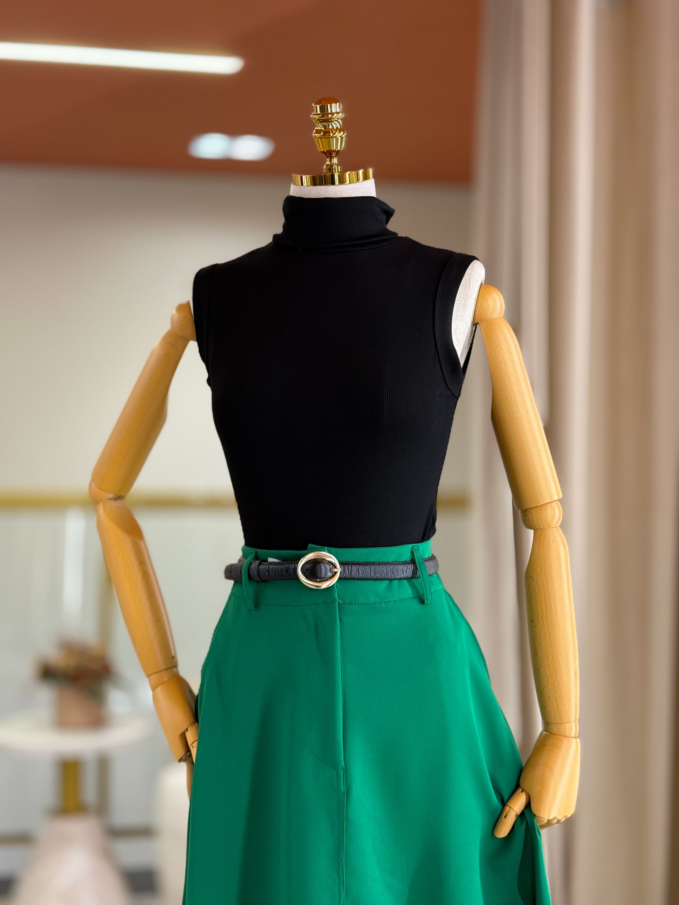 Regata Cleo Preto - Por Katia Vilar Moda Clássica 