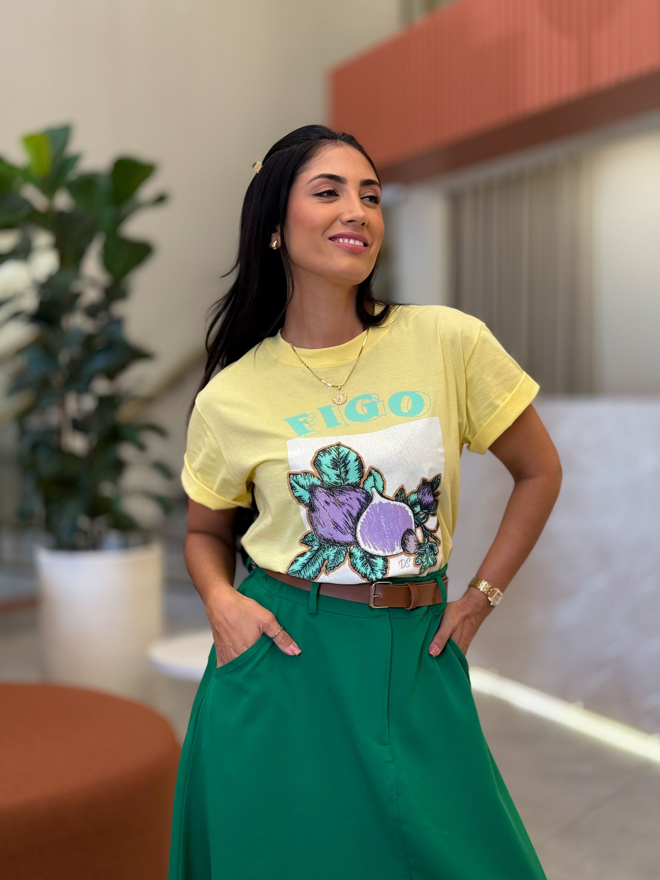T-shirt Leonora Amarela - Por Katia Vilar Moda Clássica 