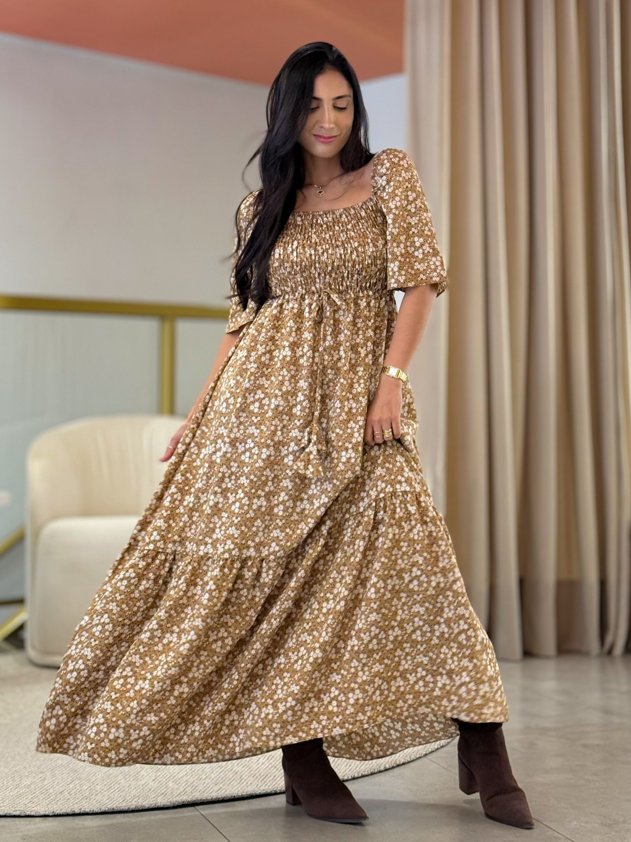 Vestido Paloma Caramelo - Por Katia Vilar Moda Clássica 