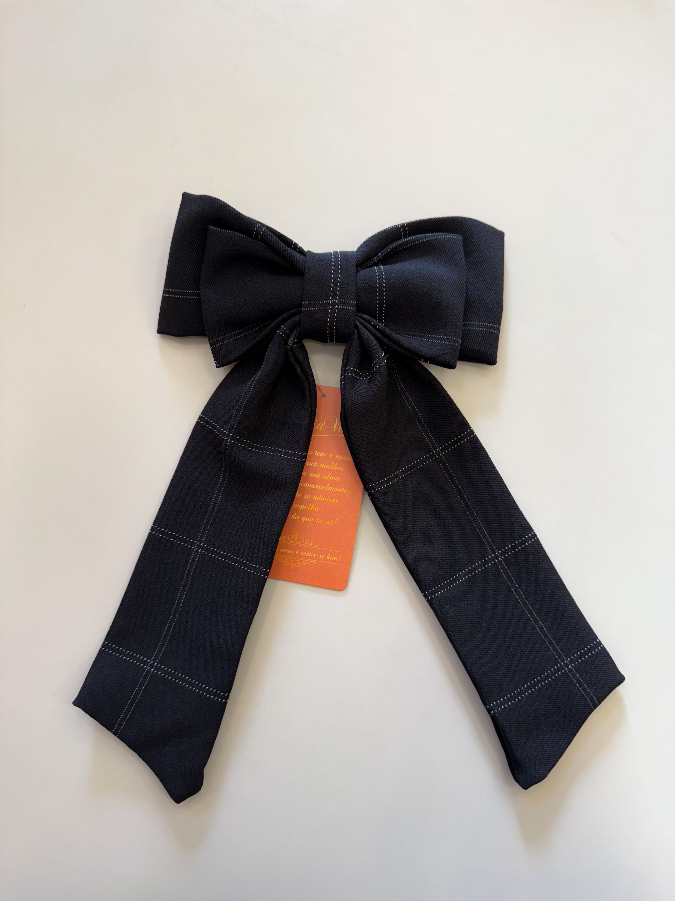 Laço De Luxo Risca De Giz Preto - Por Katia Vilar Moda Clássica 