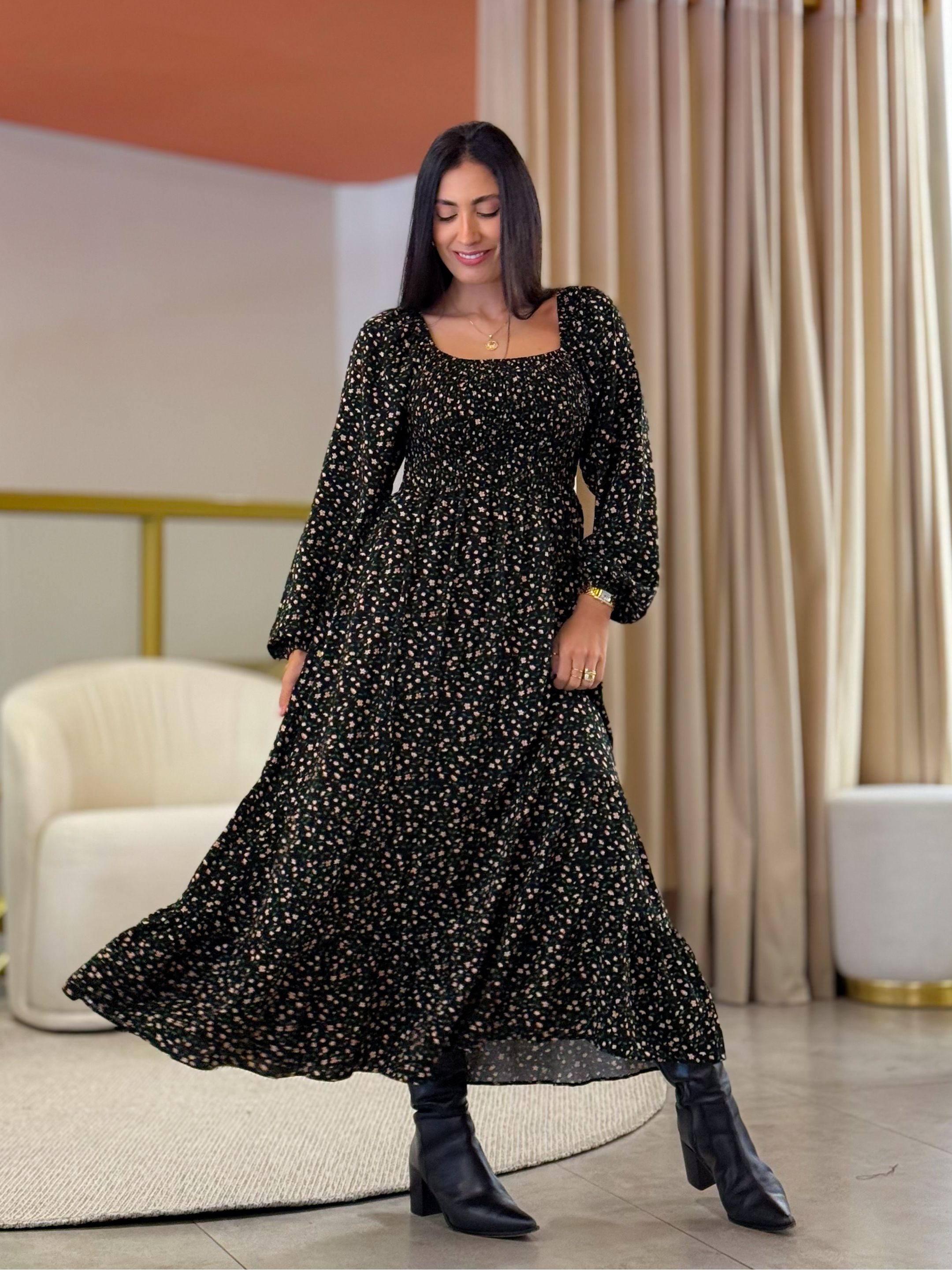 Vestido Bia Preto Floral - Por Katia Vilar Moda Clássica 