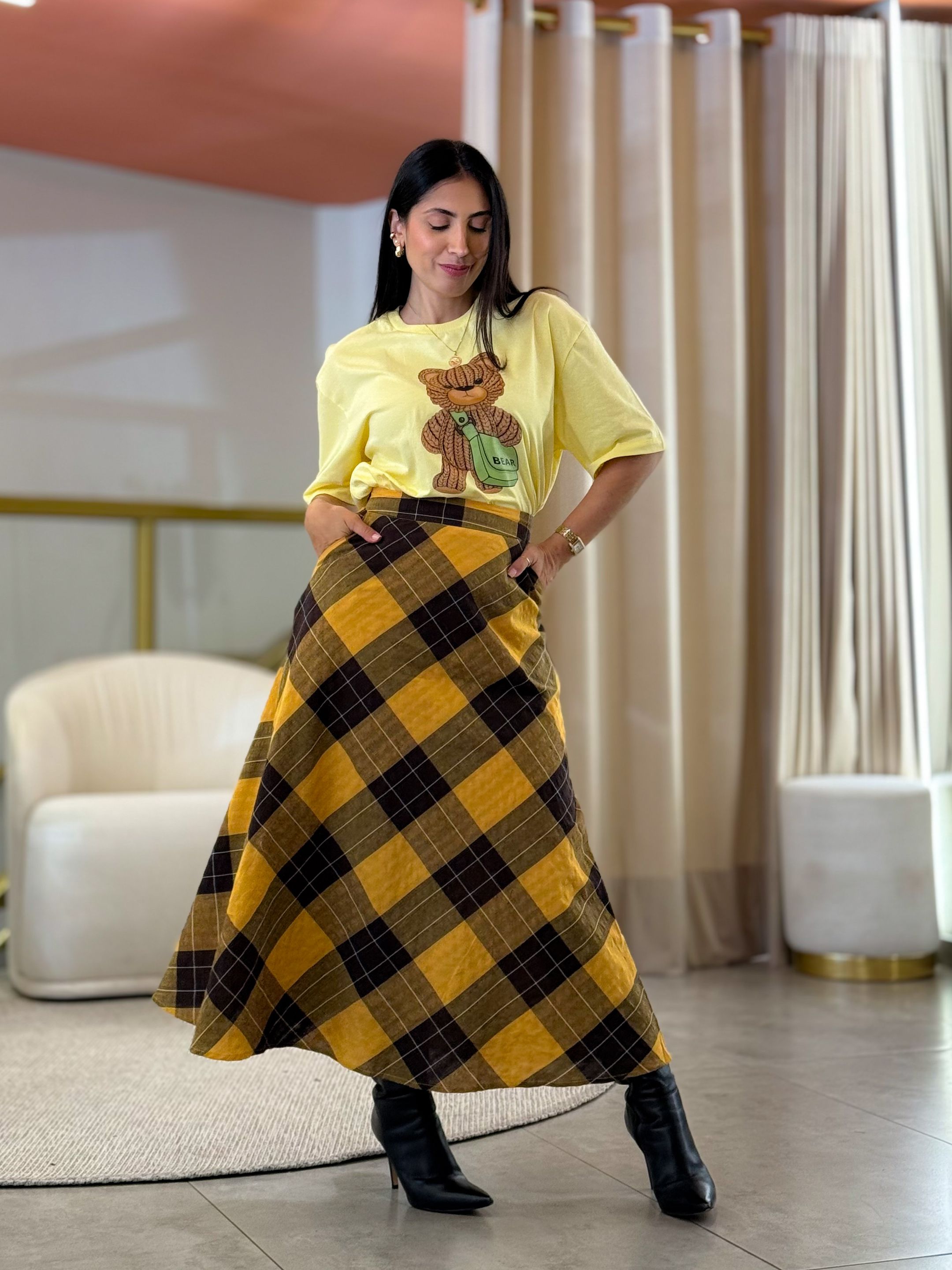 Saia Julia Amarelo E Preto - Por Katia Vilar Moda Clássica 