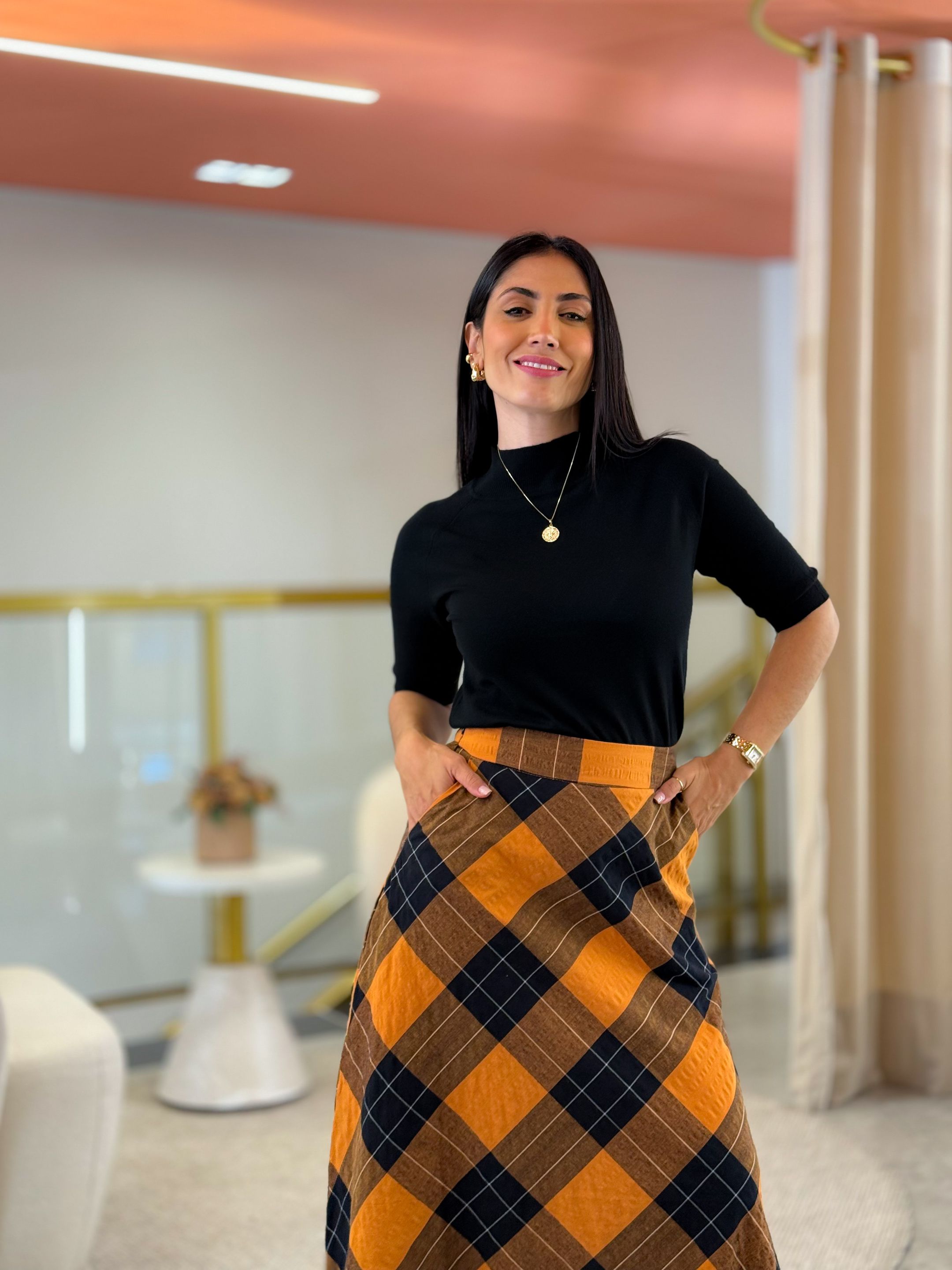 Blusa Camila Preto - Por Katia Vilar Moda Clássica 