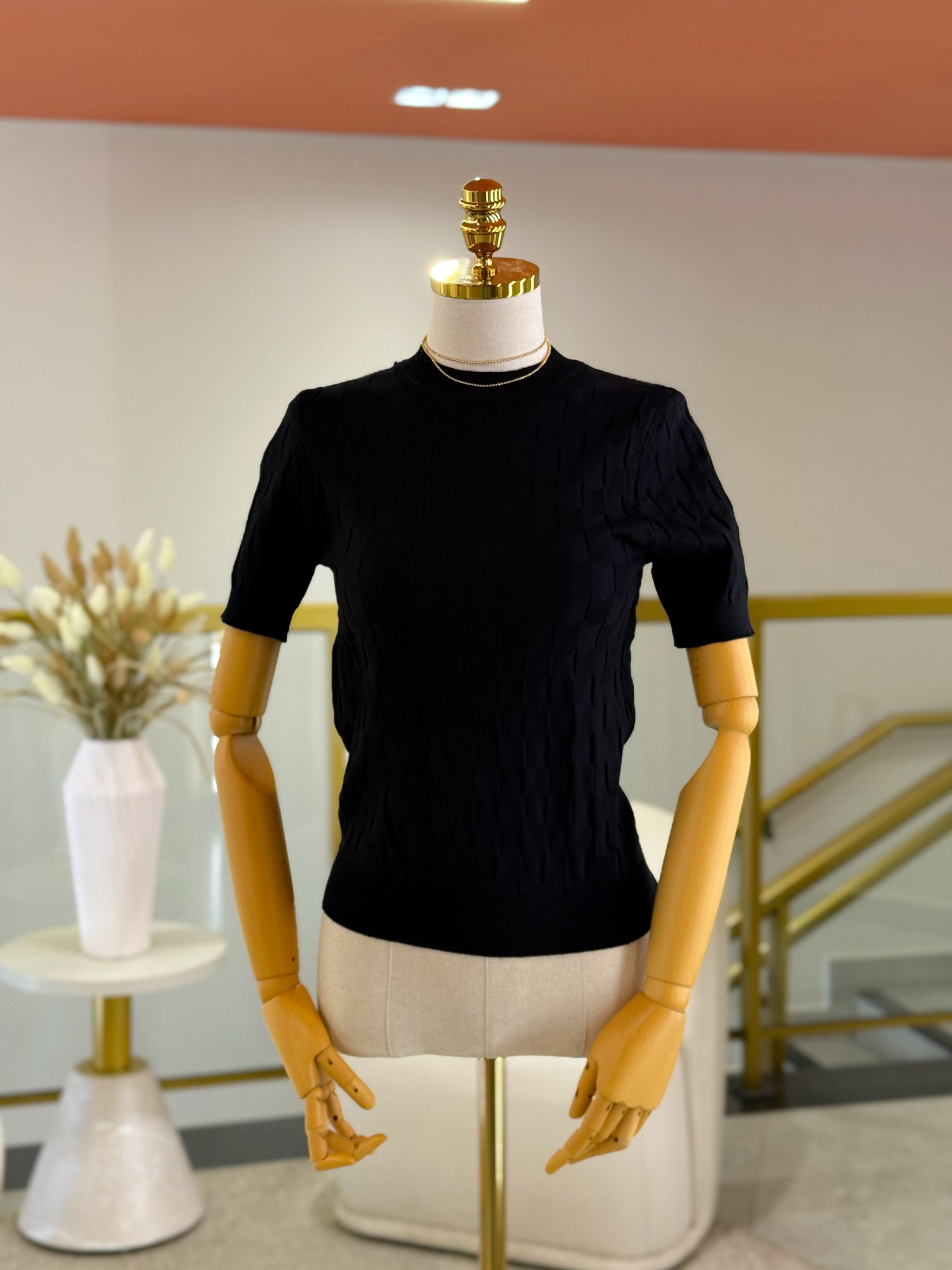 Blusa Solange Preto - Por Katia Vilar Moda Clássica 