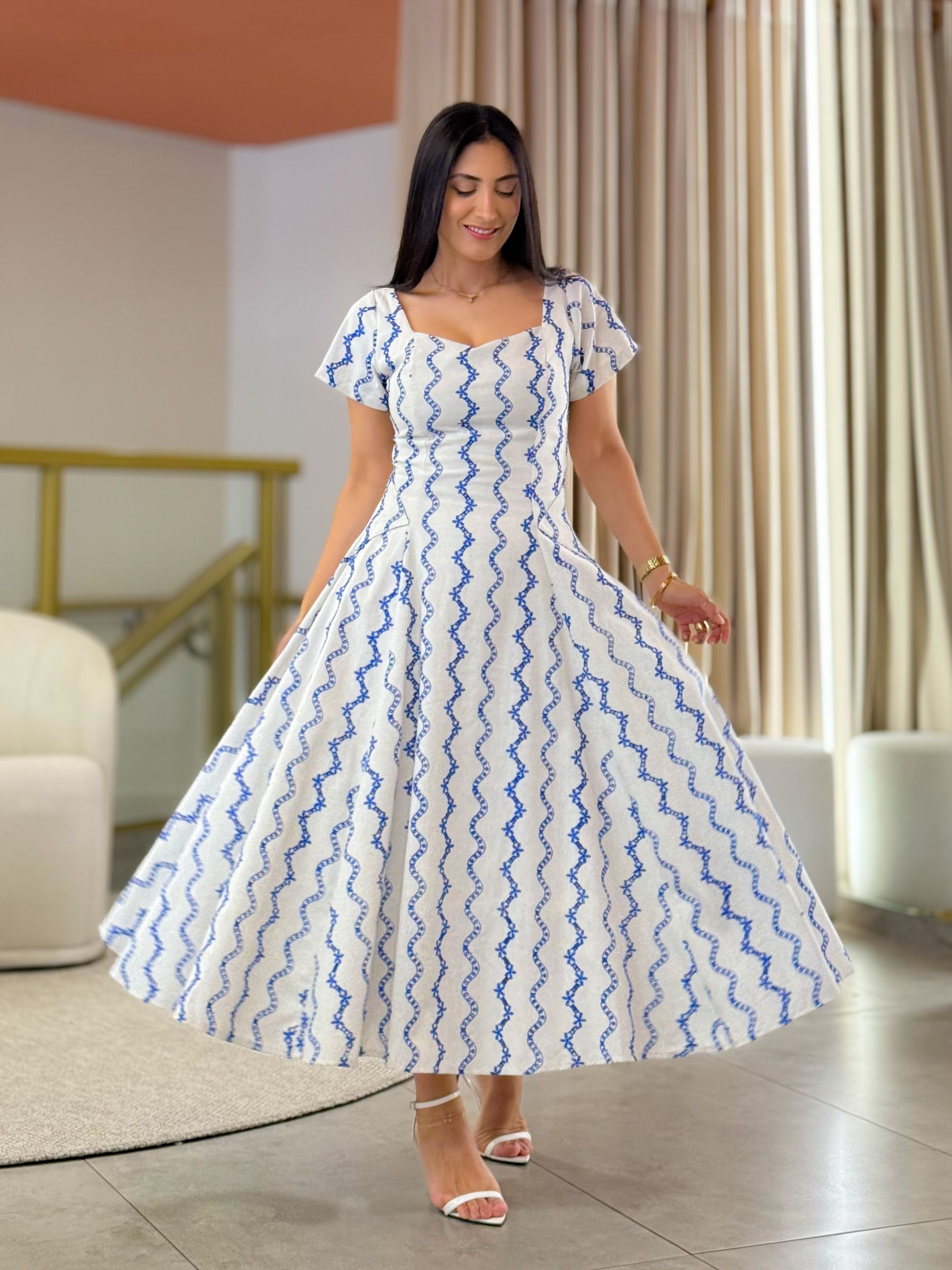 Vestido Camila Areia E Azul - Por Katia Vilar Moda Clássica 