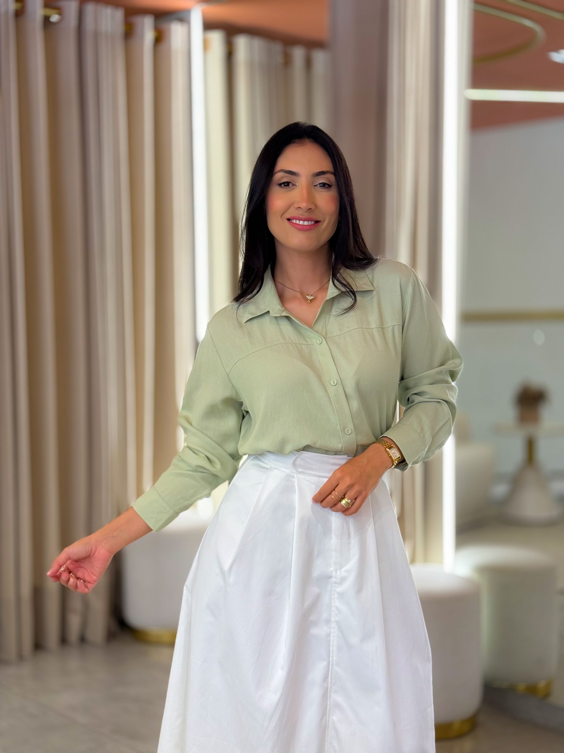 Camisa Mari Verde Pistache - Por Katia Vilar Moda Clássica 