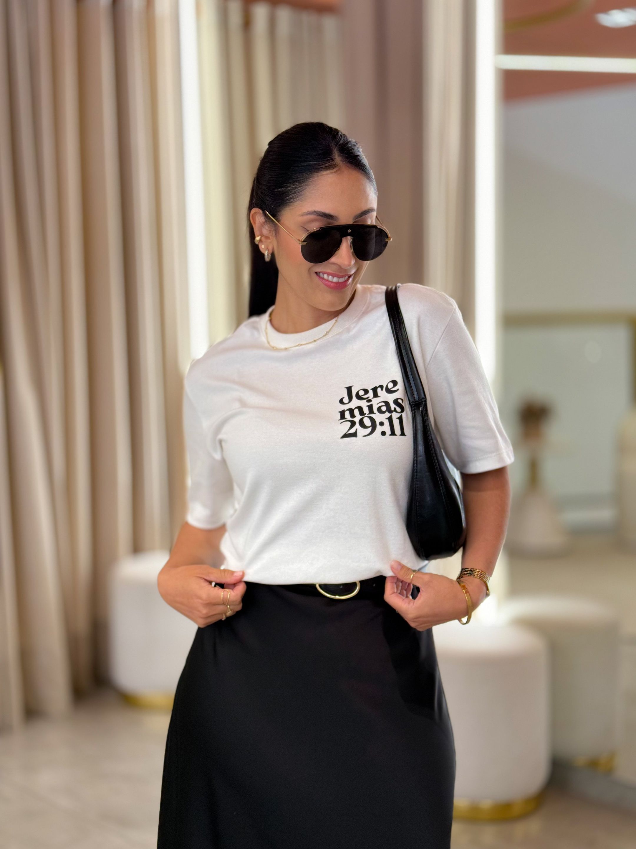 Camiseta Promessa Jeremias 29:11 Off White - Por Katia Vilar Moda Clássica 