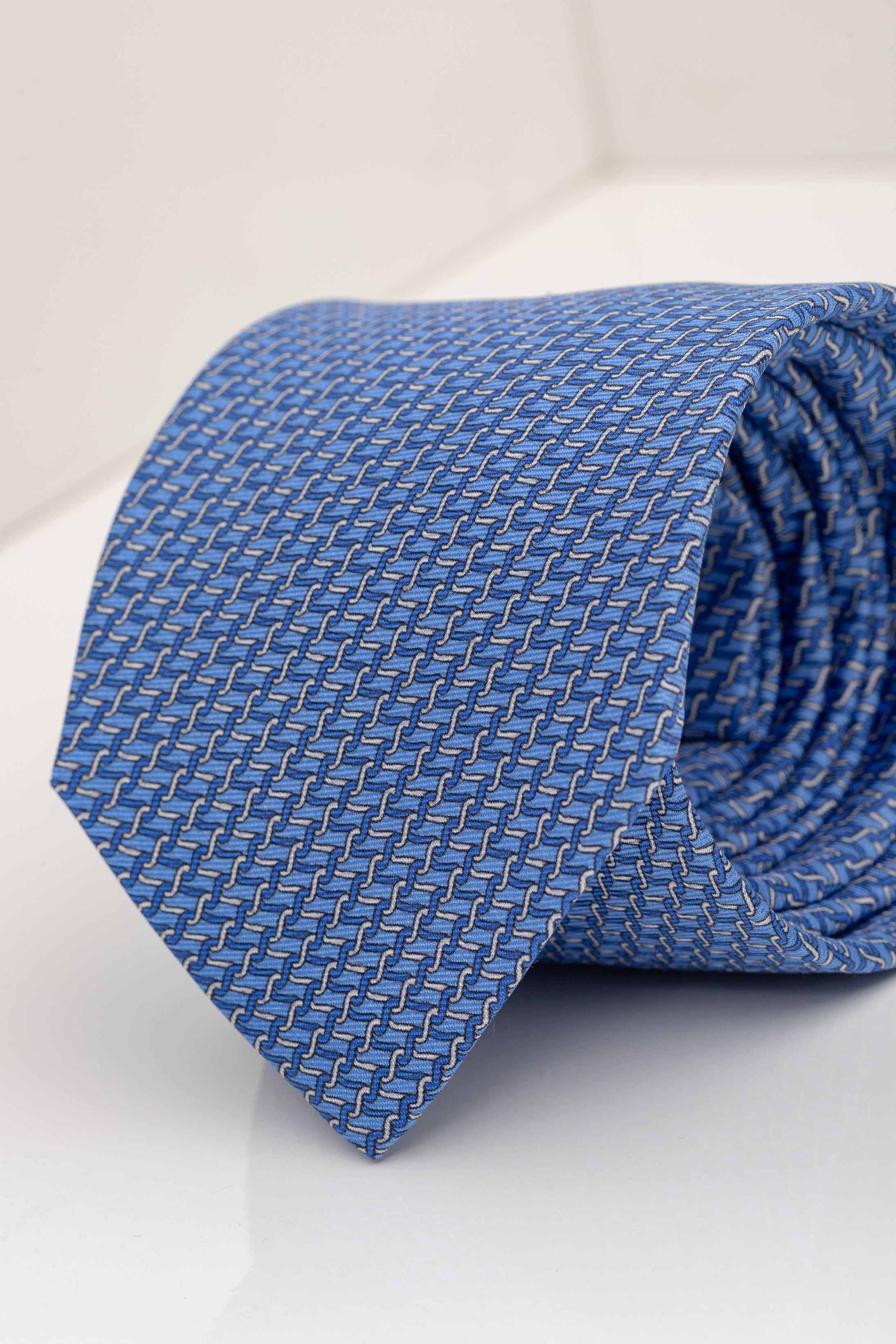 Gravata Seda Italiana Trabalhada Azul Claro