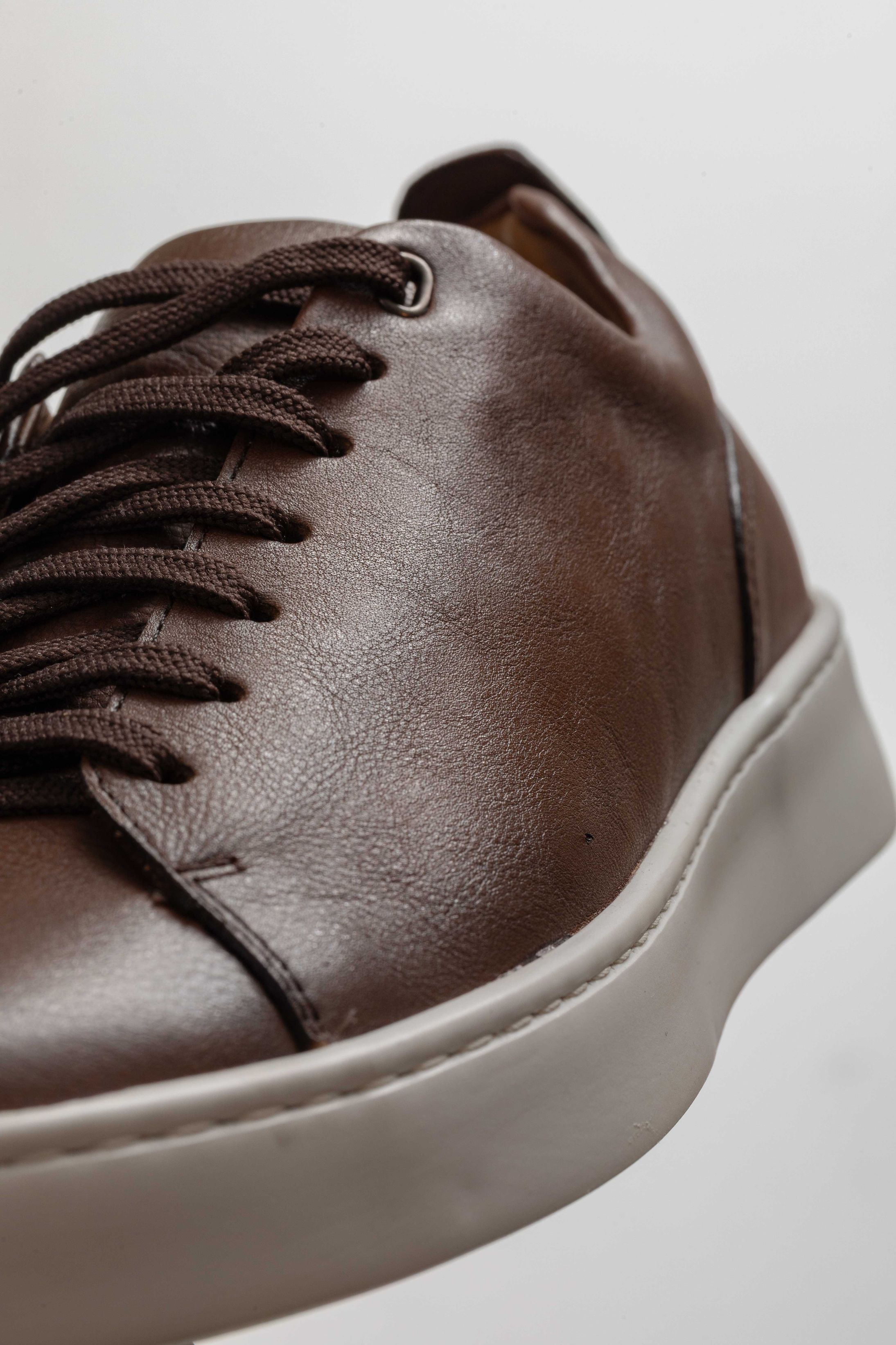 Tênis Casual Capri Conhaque