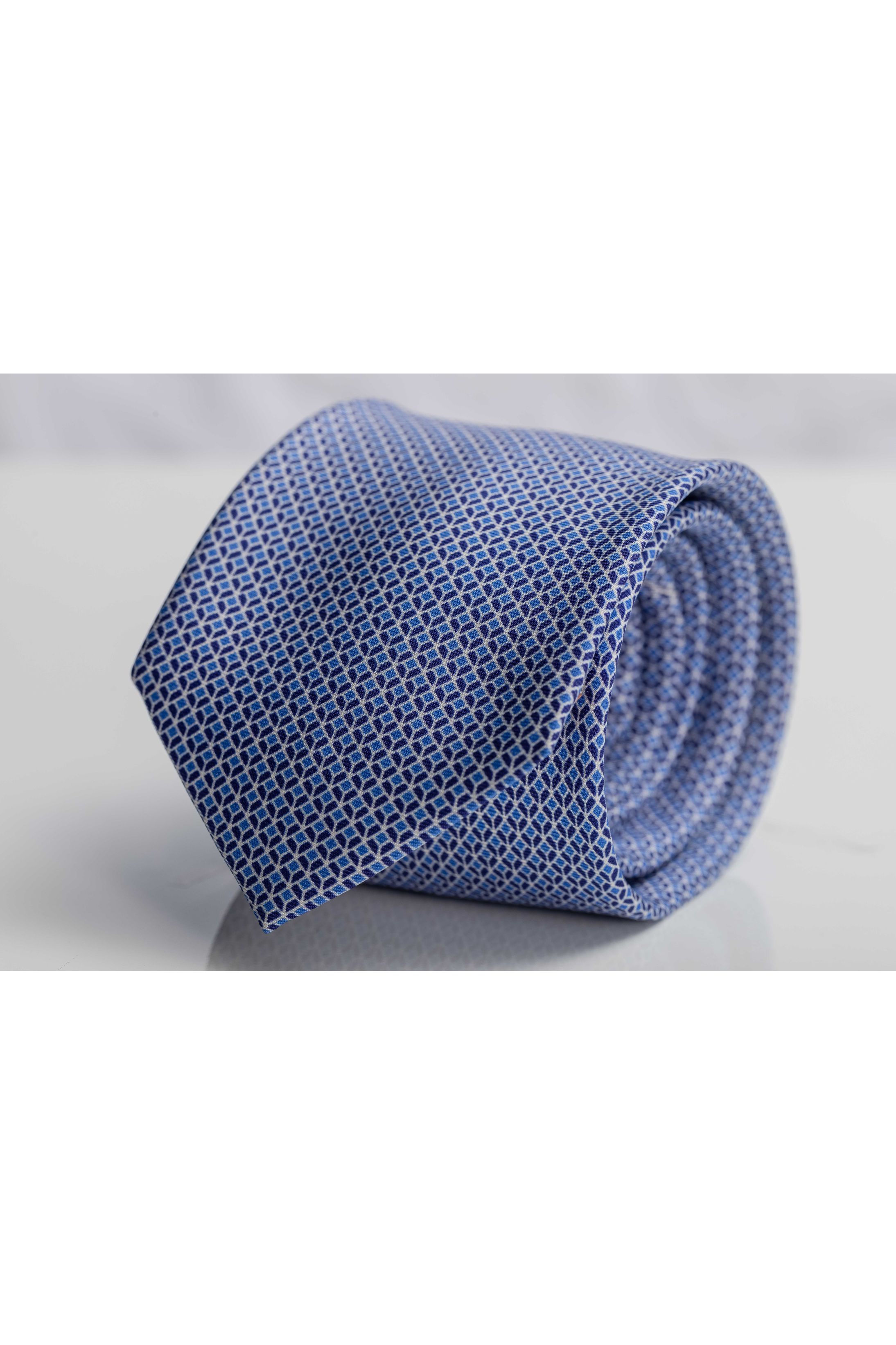 Gravata Seda Italiana Azul micro desenho branco