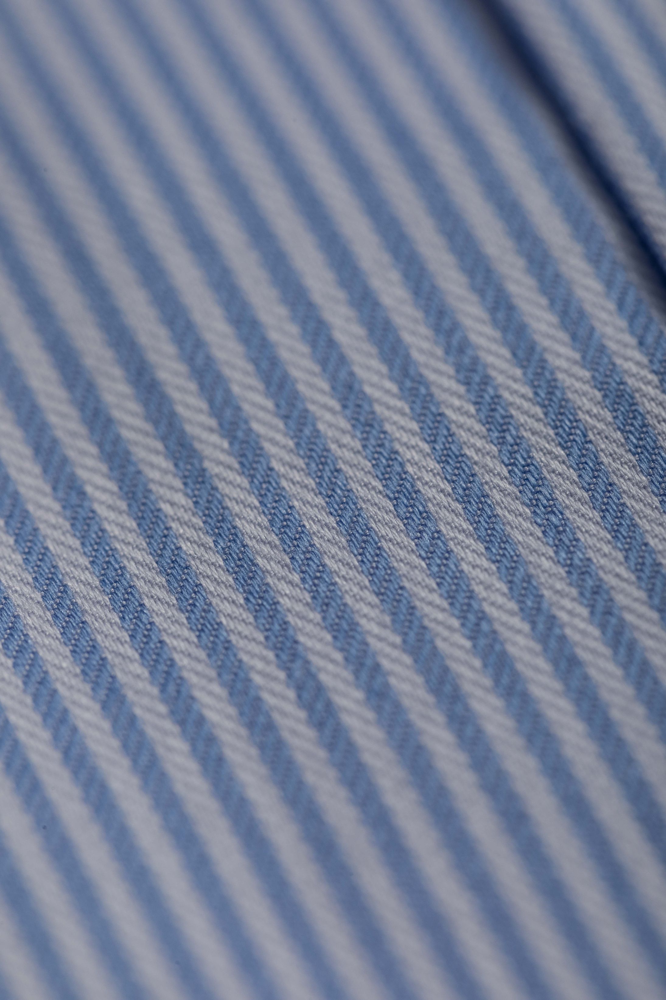 Camisa Manga Longa Regular Branco listrado azul claro