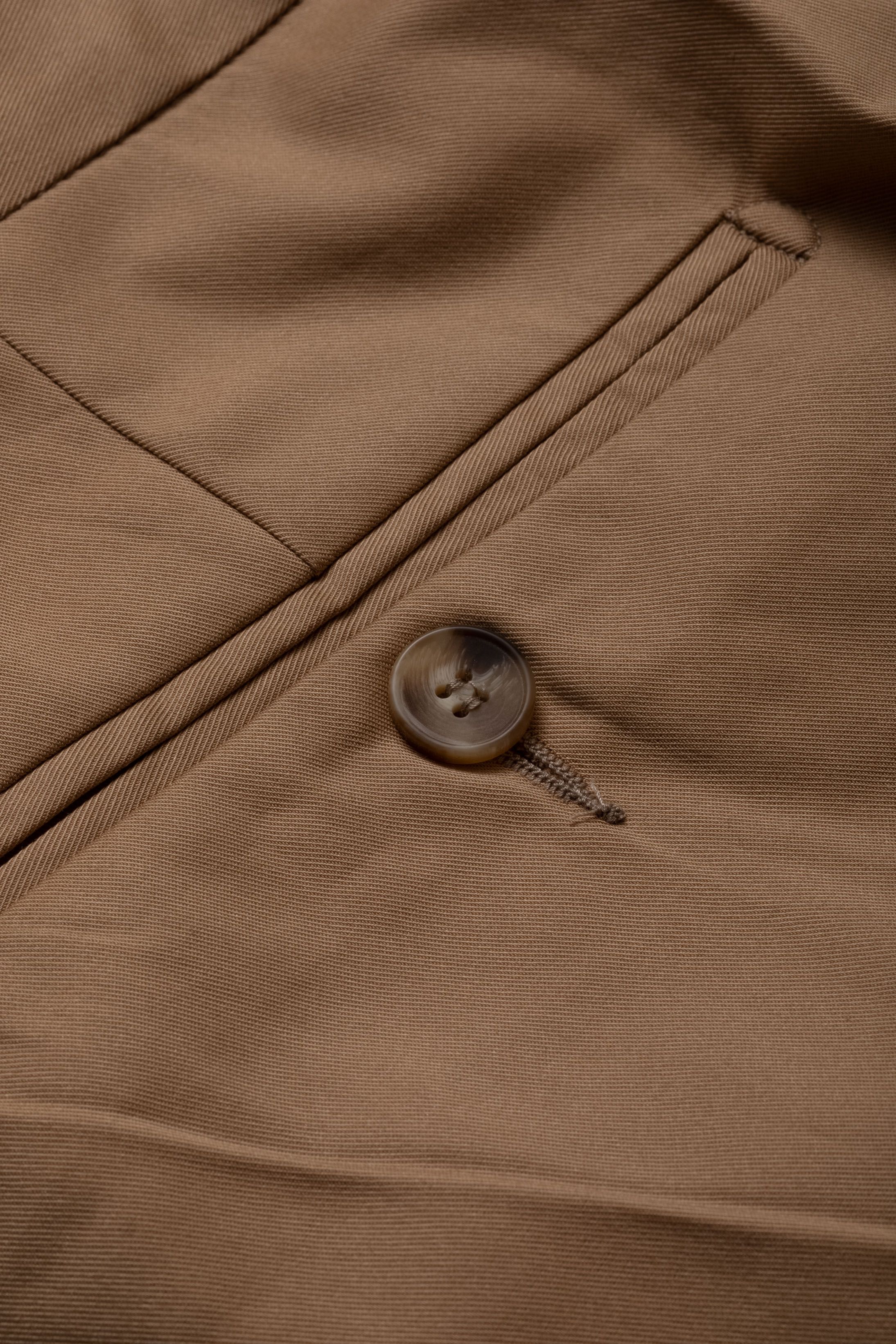 Calça sport com fivela Areia