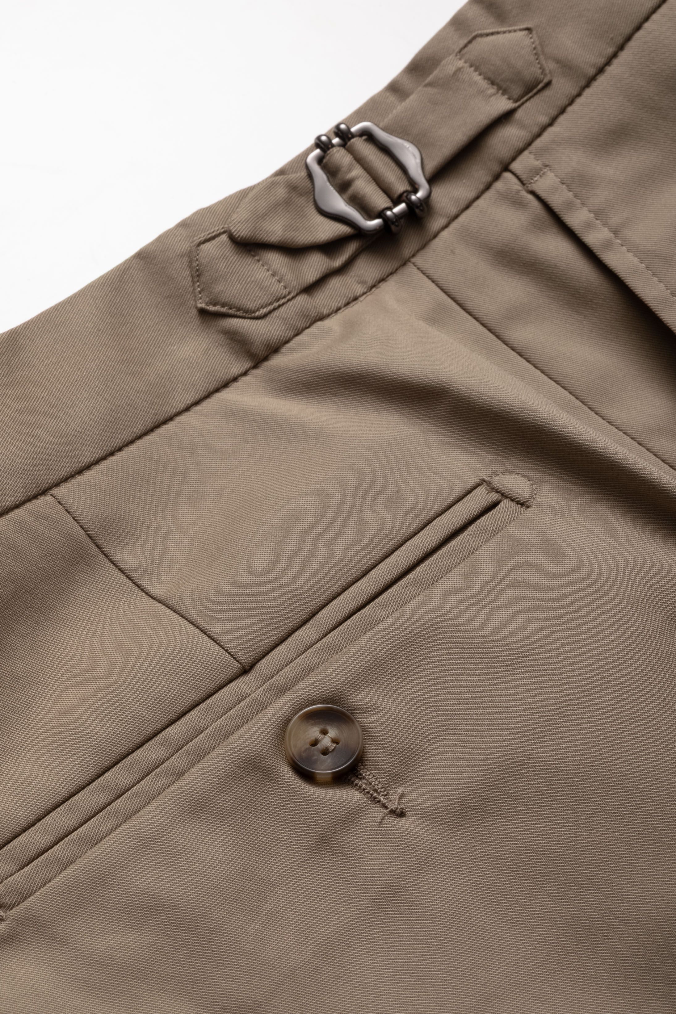 Calça sport com fivela Caqui - Diodato Alfaiataria