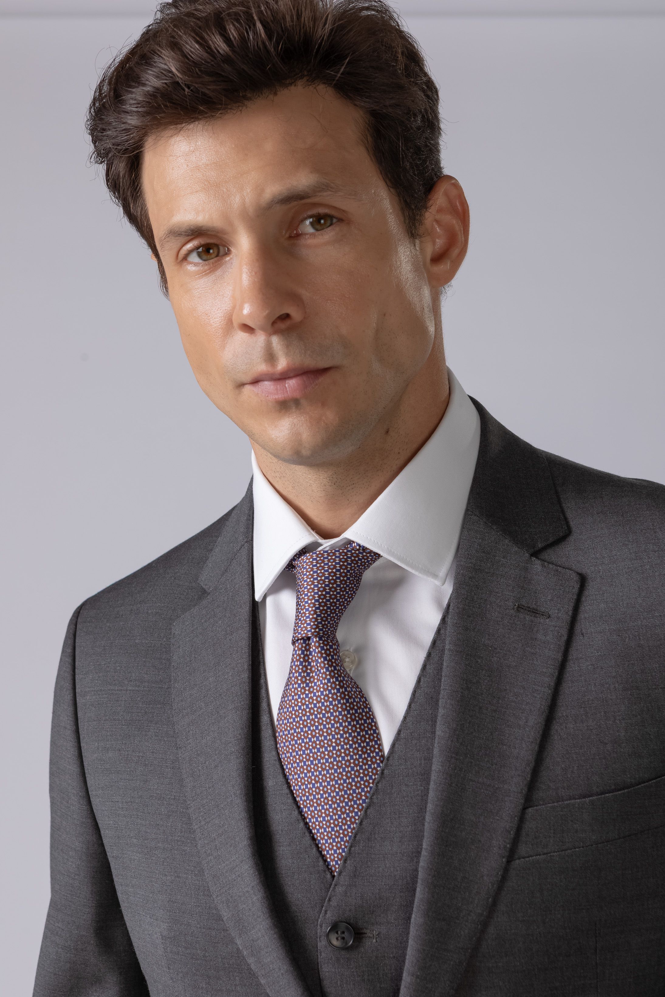 Gravata Seda Italiana Marrom com marinho - Diodato Alfaiataria