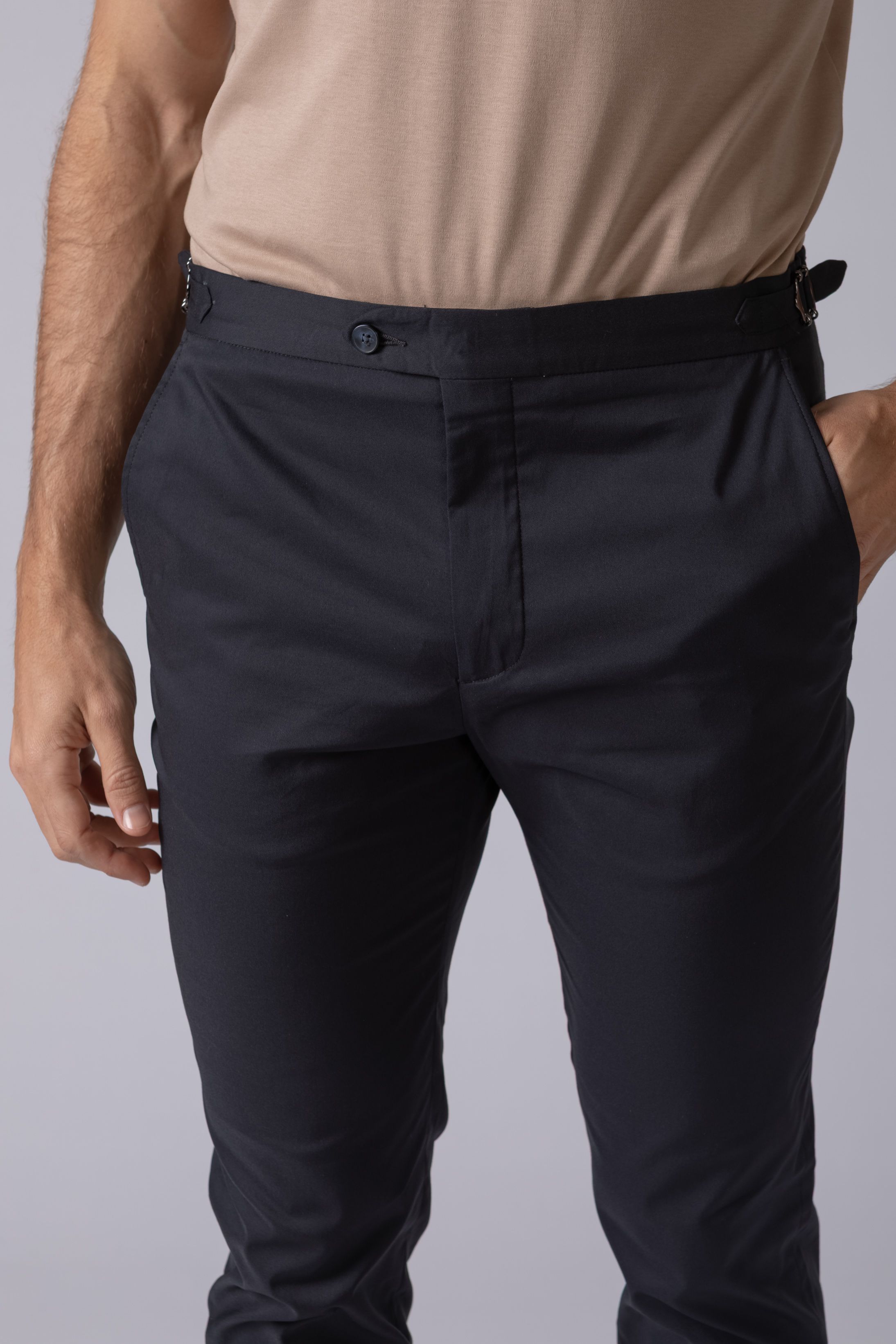 Calça sport com fivela Marinho noite