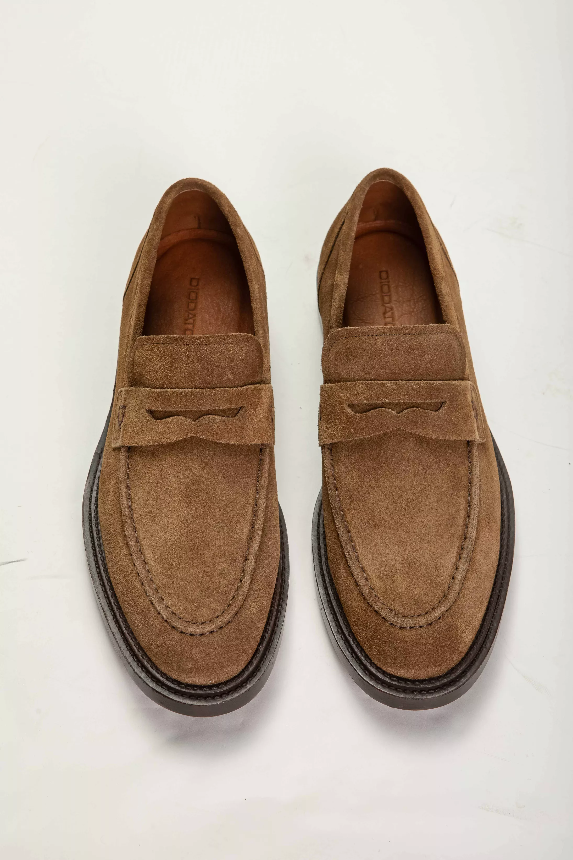 Penny Loafer Camurça Milano Tabaco - Diodato Alfaiataria