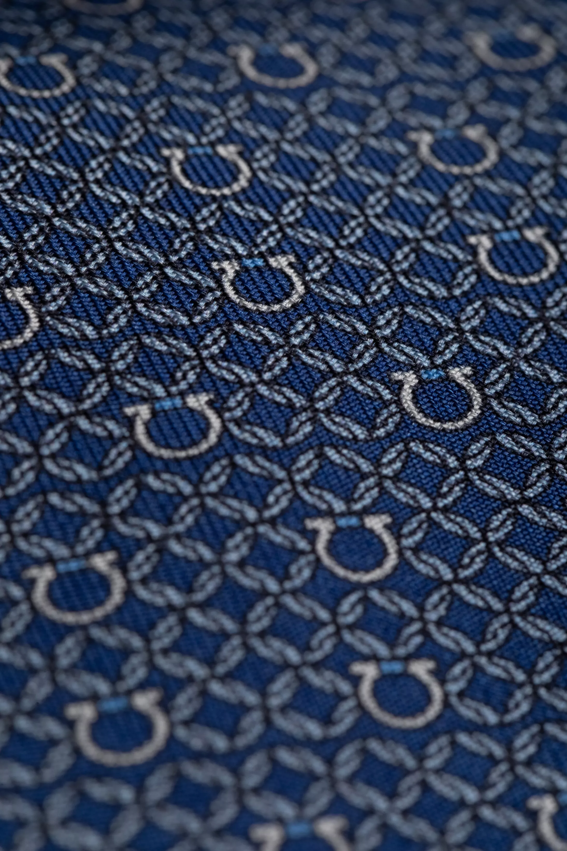Gravata Seda Italiana Micro desenho marinho