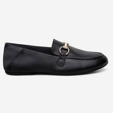 Mocassim Feminino Vittal Aurora em Couro Legítimo Preto com Fivela Dourada