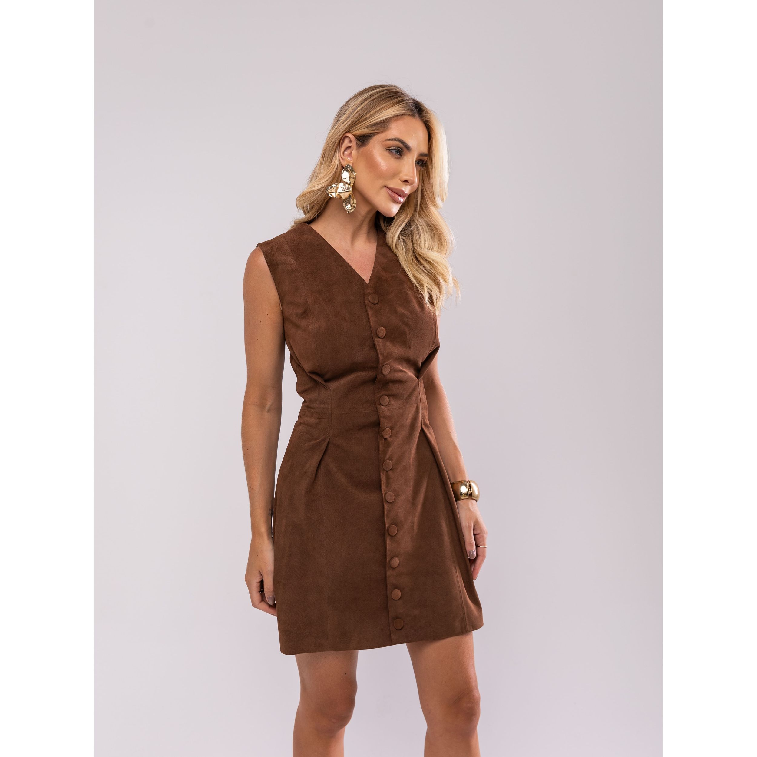 Vestido botões frontais camurça
