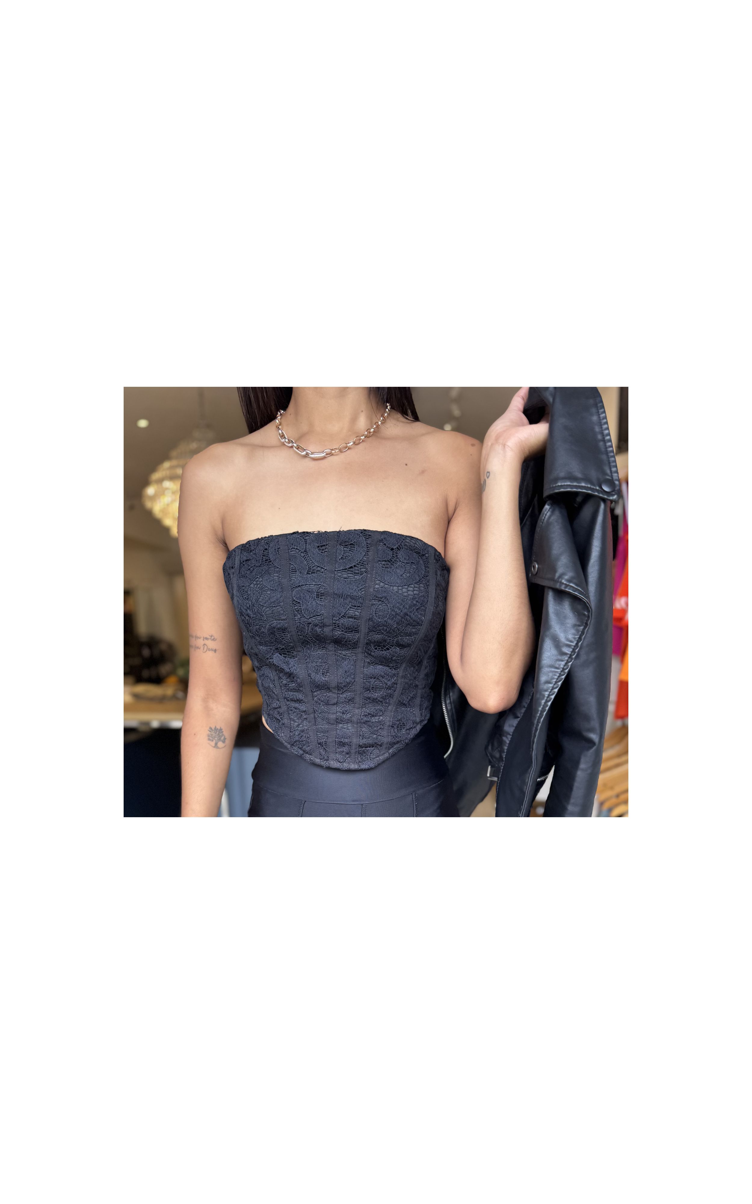 TOP RENDA PRETO BELLINA & CO - GIOVANA MODAS