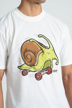 Camiseta Estampada Landfeet Tema Caramujo Fun Off White