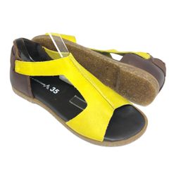 Sandália rasteira Virgínia- Citrino com telha - A de Acessórios | Sapatos Femininos