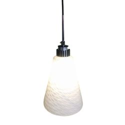 LUSTRE PENDENTE DE VIDRO LEITOSO ESCAMAS - PD85911... - ALAMIN IMPORTAÇÃO E EXPORTAÇÃO LTDA