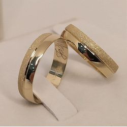 Aliança Ouro 18k 4mm com Canaleta Lisa e Diamantad... - Almeida Prada