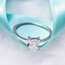 Anel Solitario em Prata 925 com Zirconia Quadrada ... - Almeida Prada